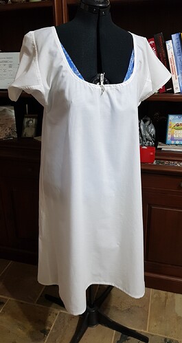 Blue at the neckline is not part of the shift (it's my bathers that help me fill out my manequin to be more me-sized).